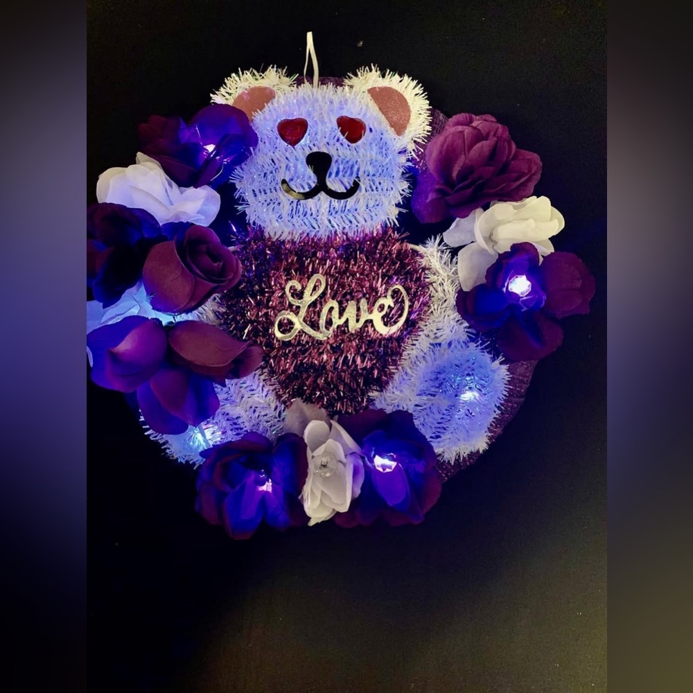 Handmade Valentines Day Bear Wreath Purple & White or Red & White - Picture 3 of 3